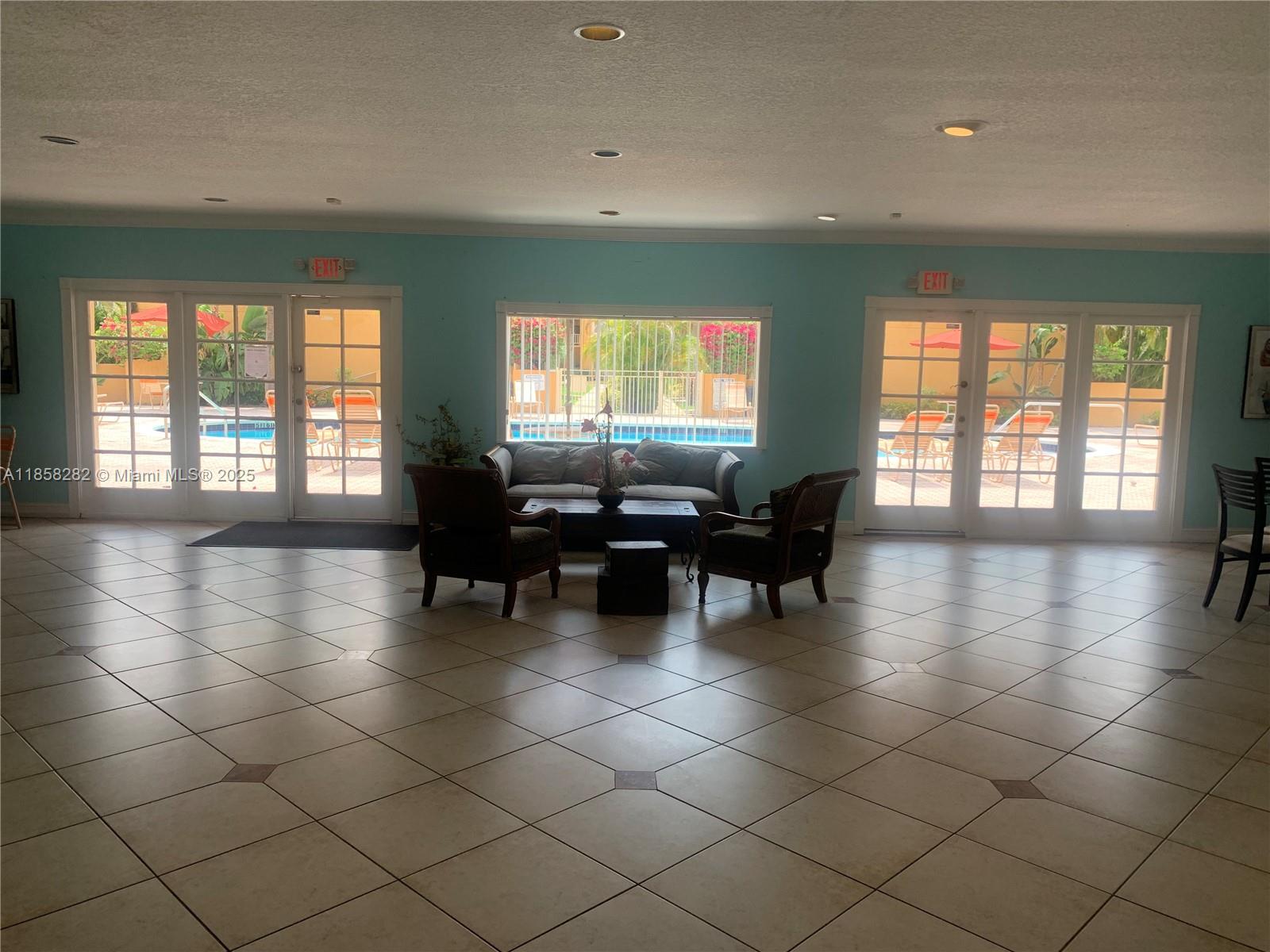 17901 NW 68th Ave # R209, Hialeah Unit: R209