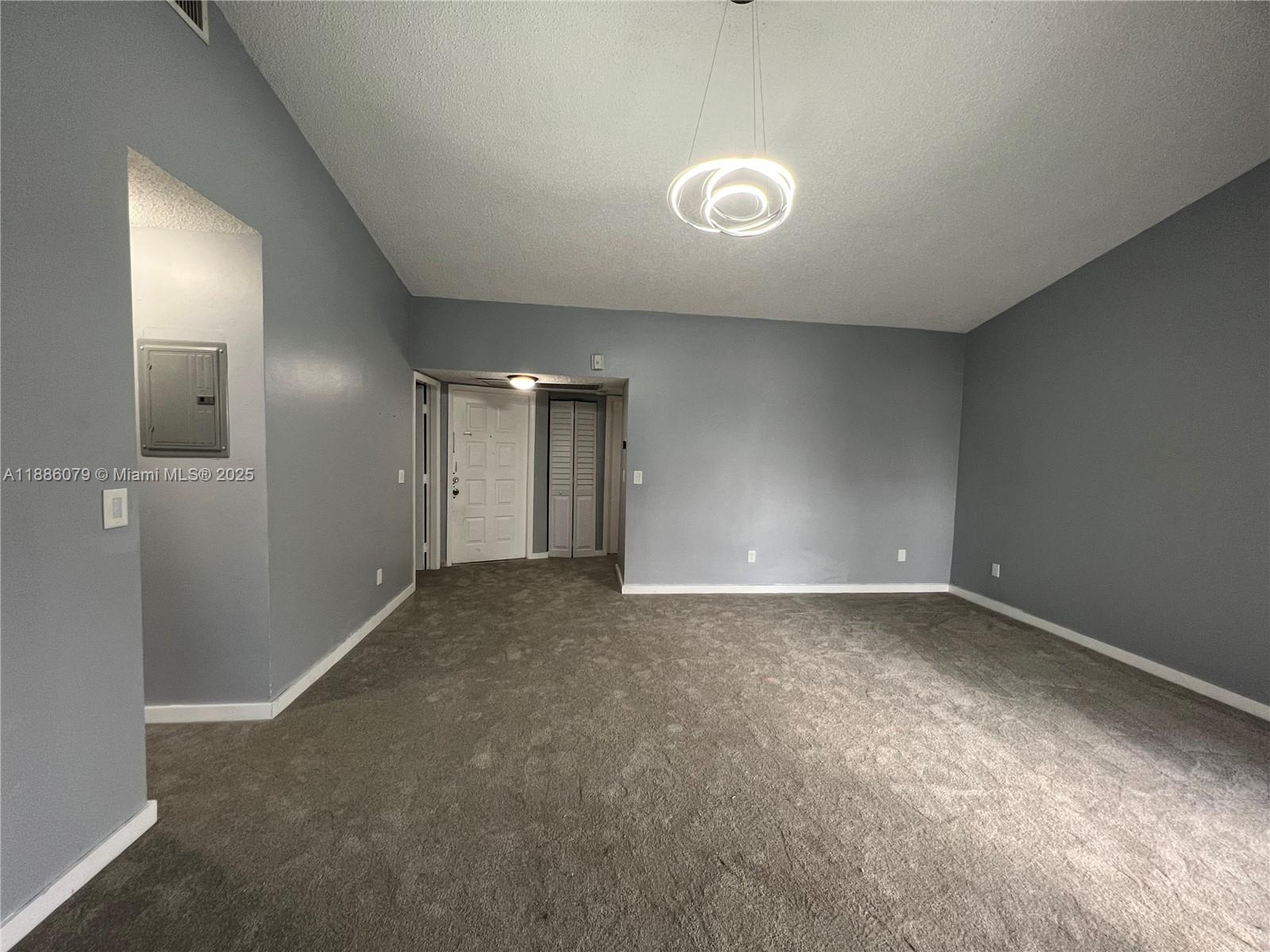 809 Hamilton Dr # 809A