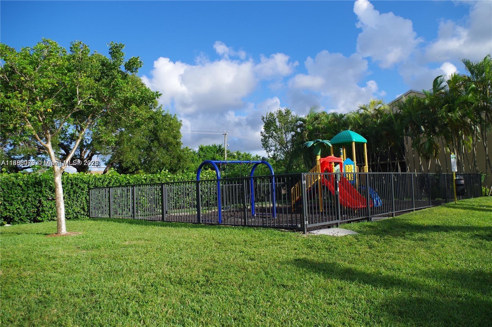 809 Hamilton Dr # 809A