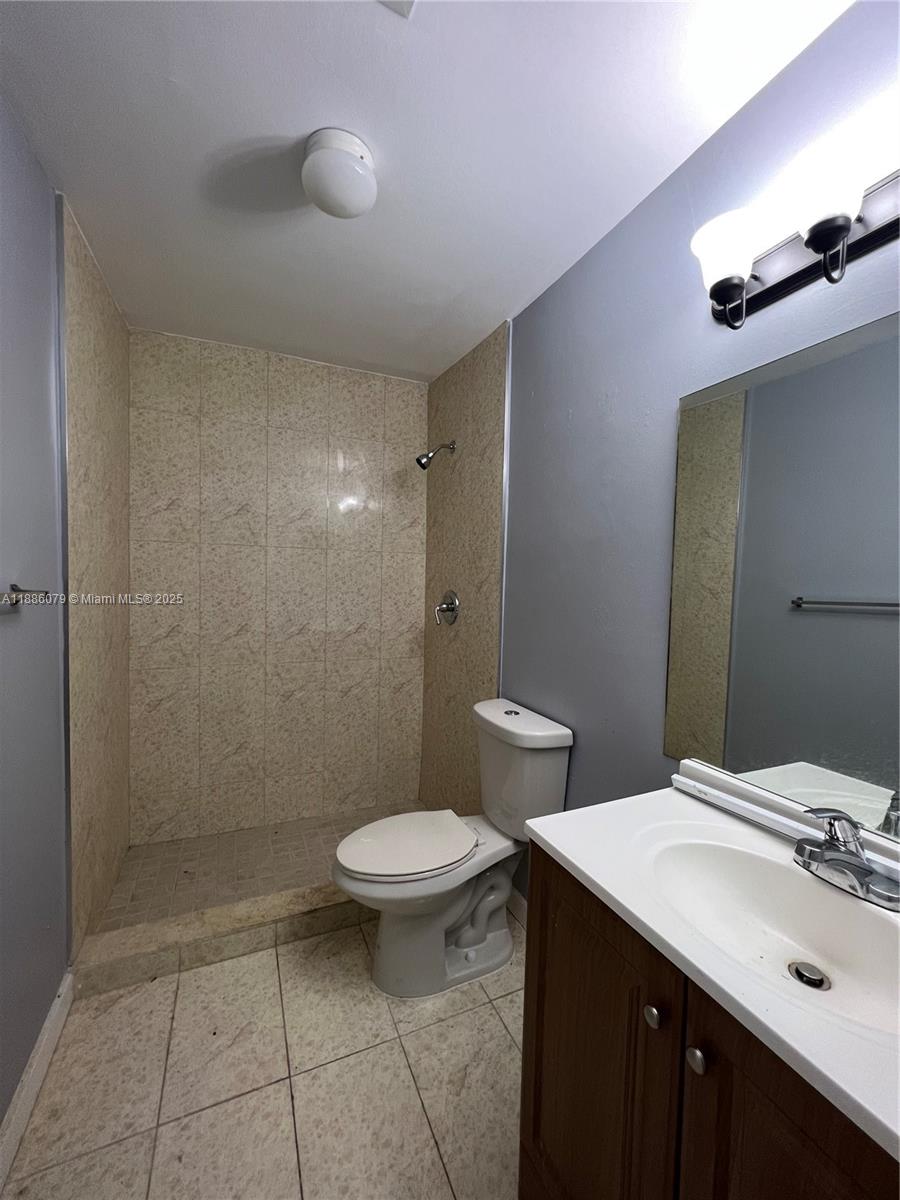 809 Hamilton Dr # 809A