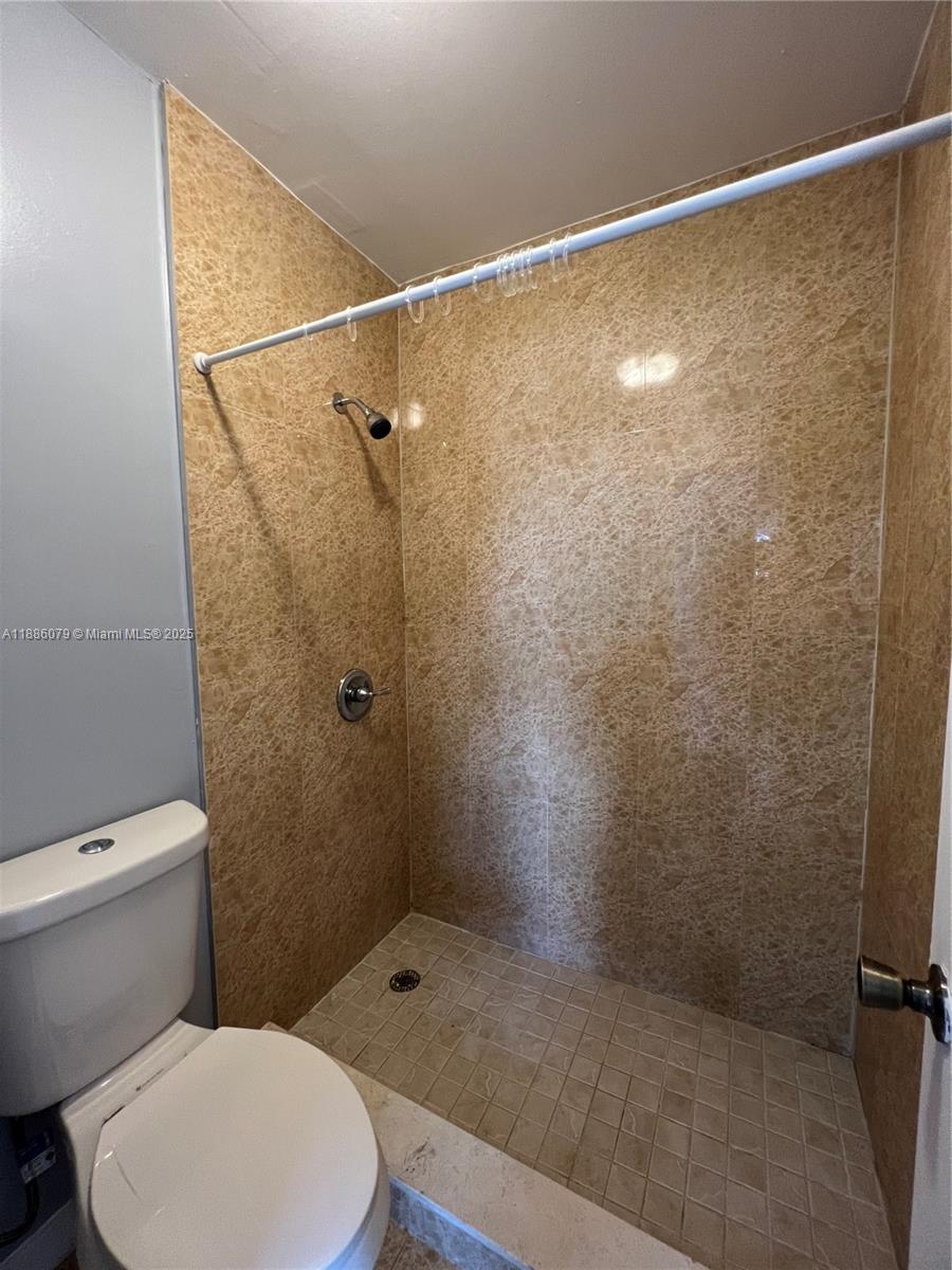 809 Hamilton Dr # 809A