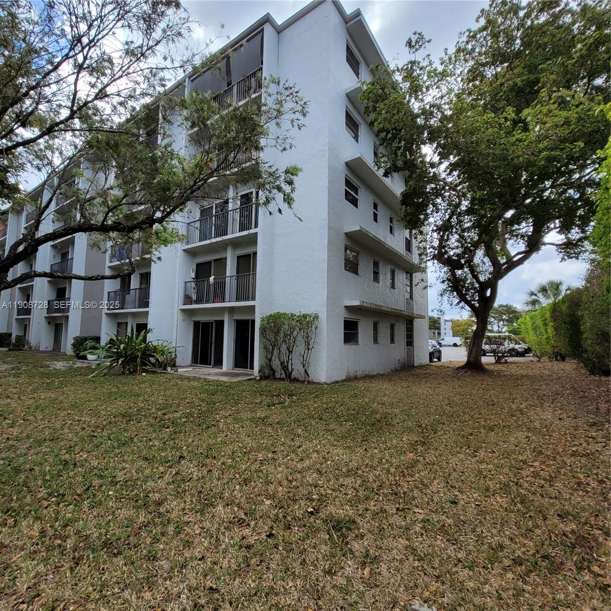 8540 N Sherman Cir # 101