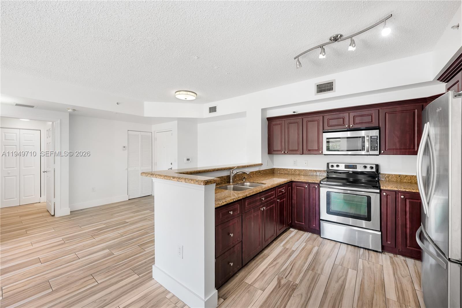 2200 E Preserve Way # 203