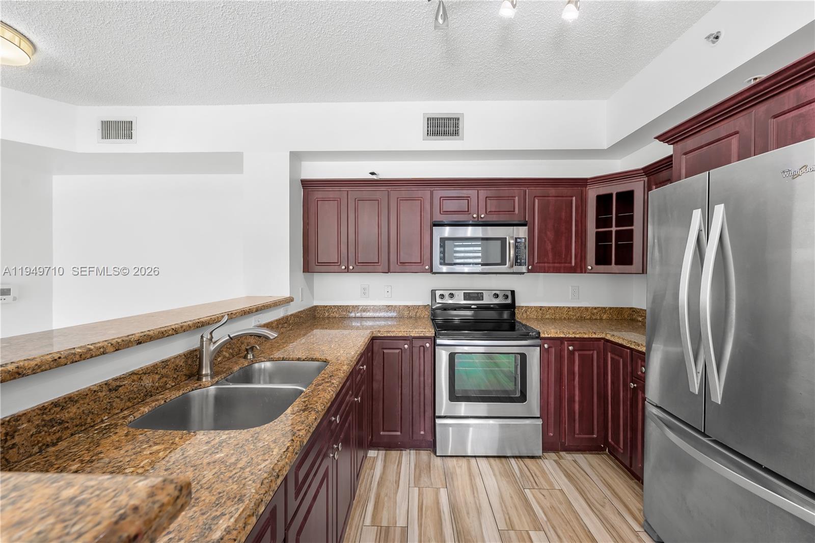 2200 E Preserve Way # 203