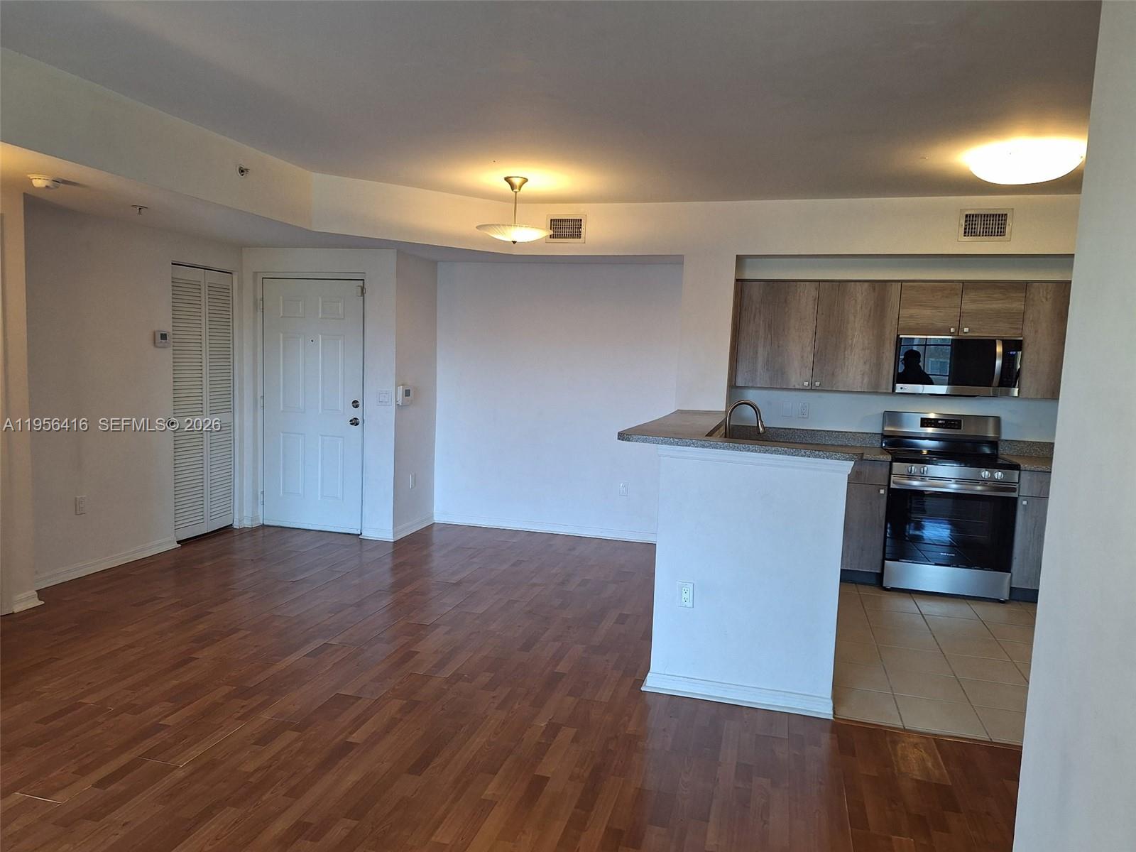 2240 E Preserve Way # 206