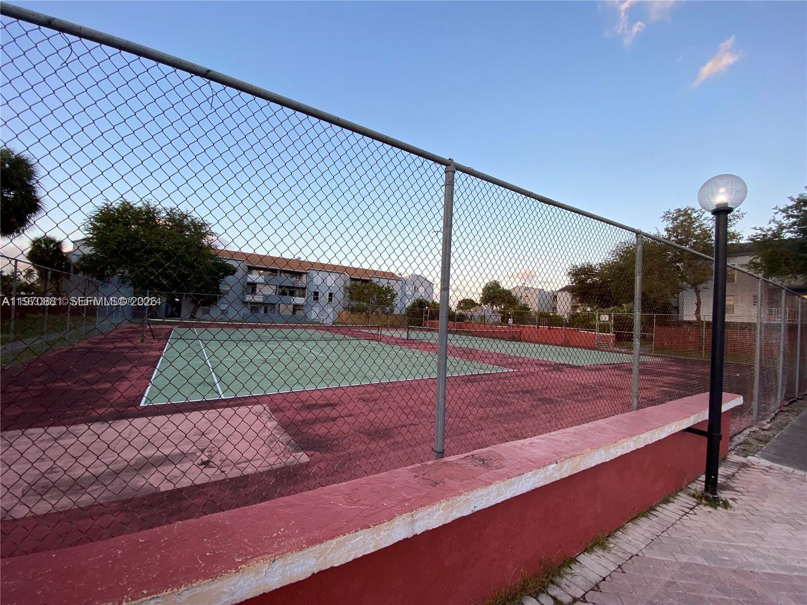 1735 W 60th St # M301