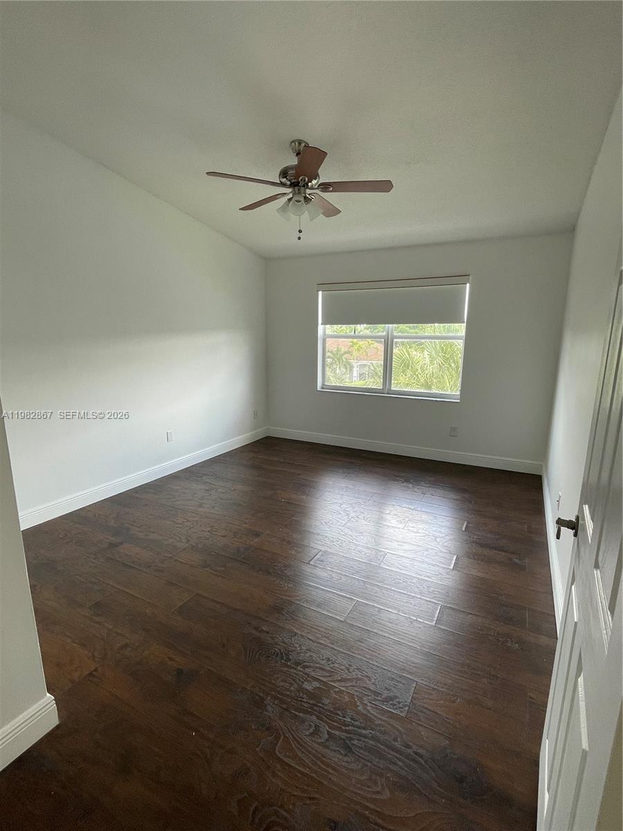 9640 NW 2nd St # 305 Unit: 5-305