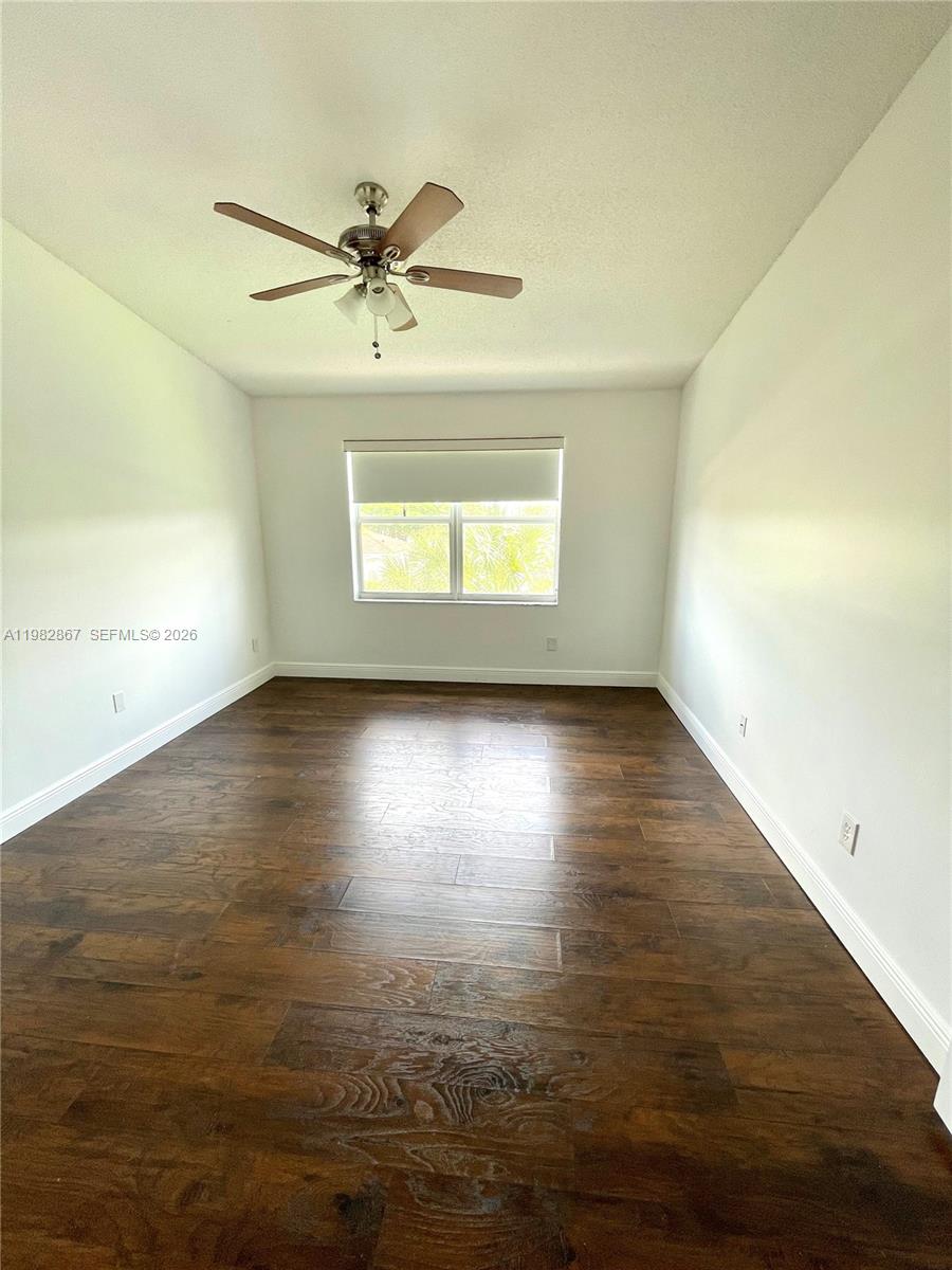 9640 NW 2nd St # 305 Unit: 5-305