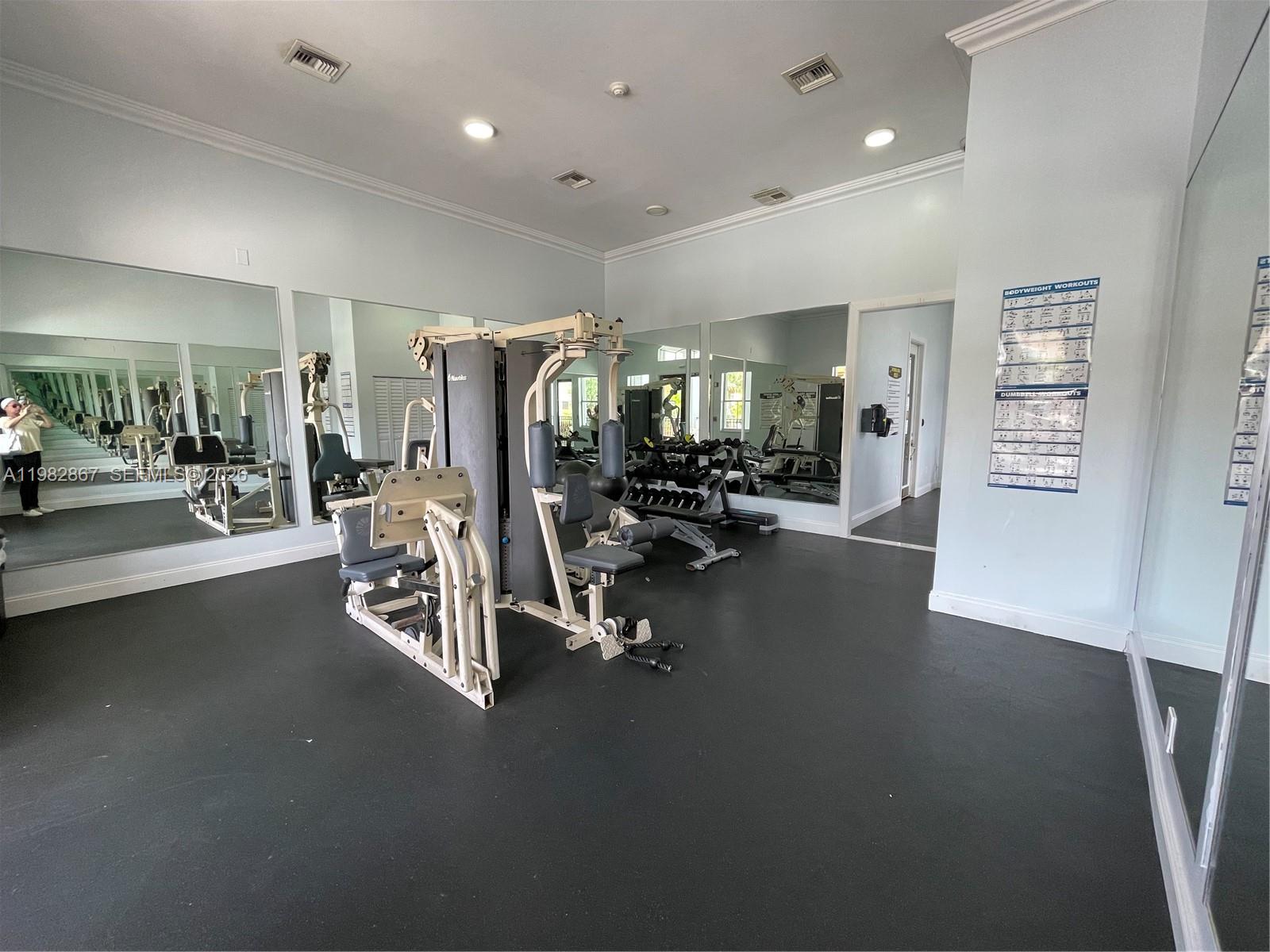 9640 NW 2nd St # 305 Unit: 5-305