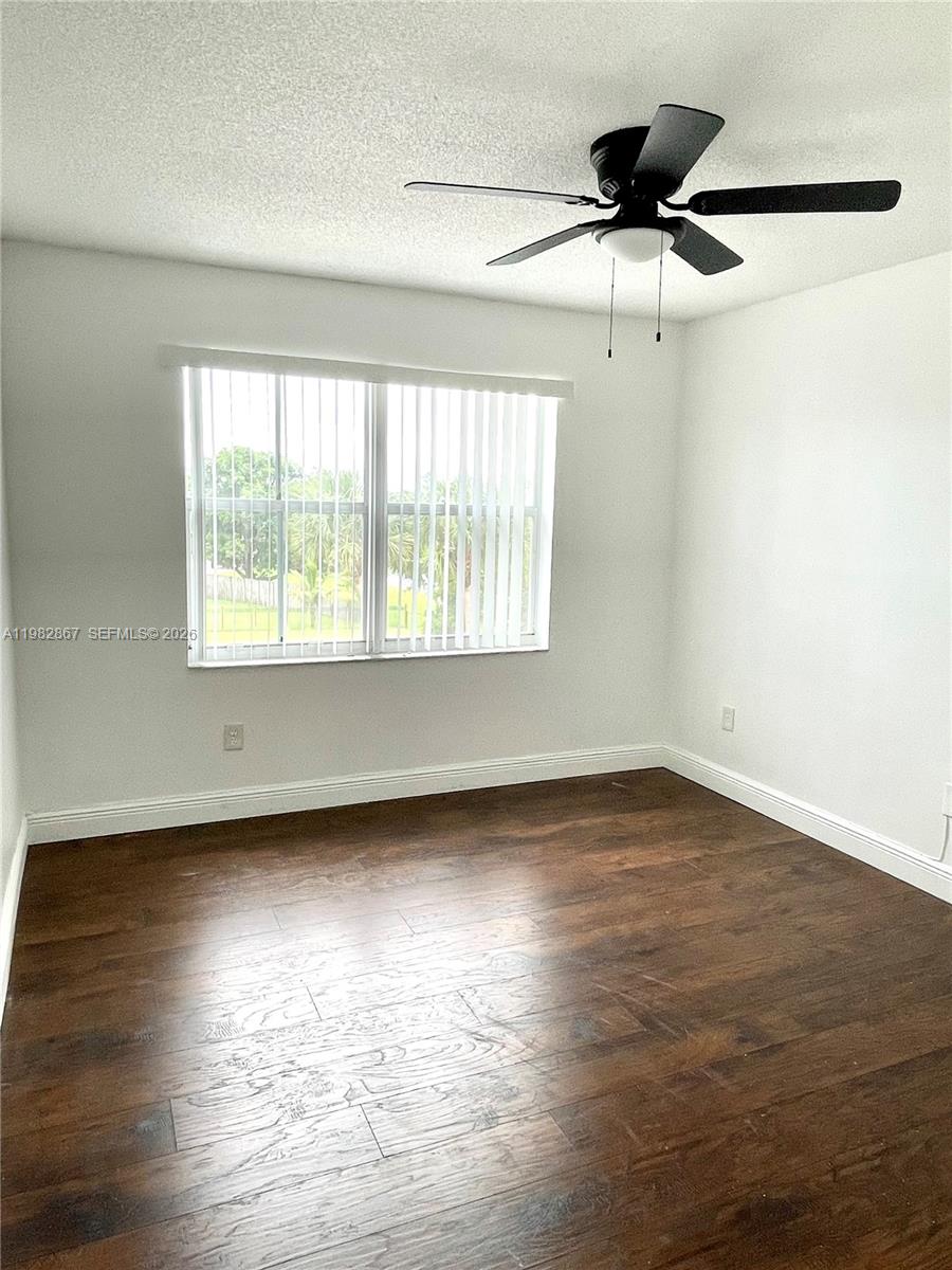 9640 NW 2nd St # 305 Unit: 5-305