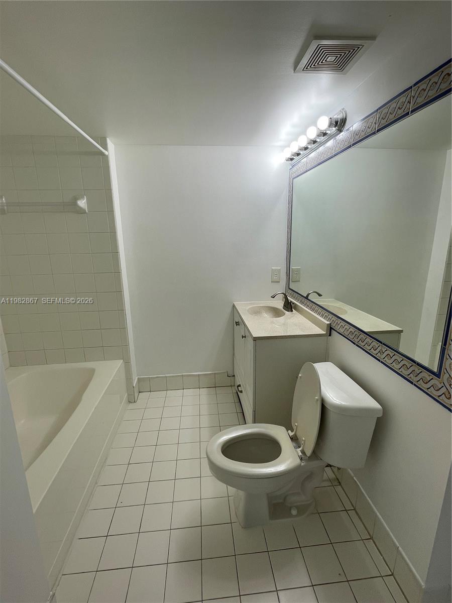 9640 NW 2nd St # 305 Unit: 5-305