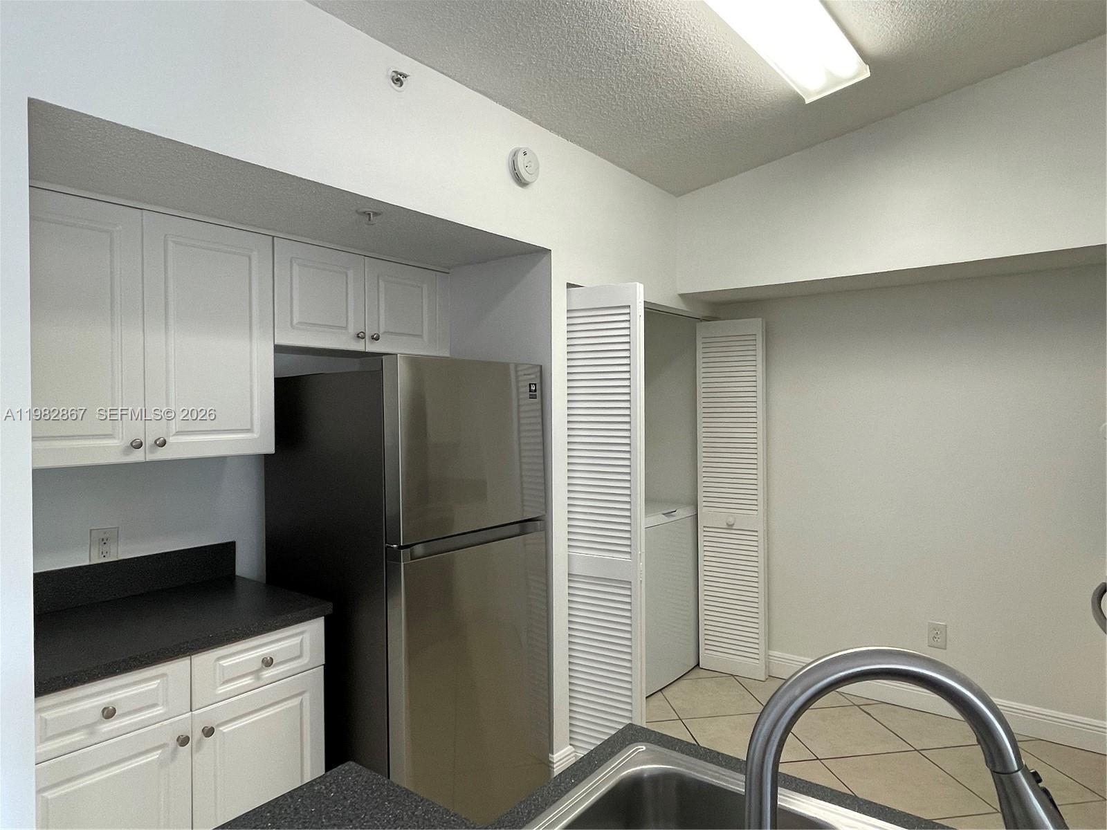 9640 NW 2nd St # 305 Unit: 5-305