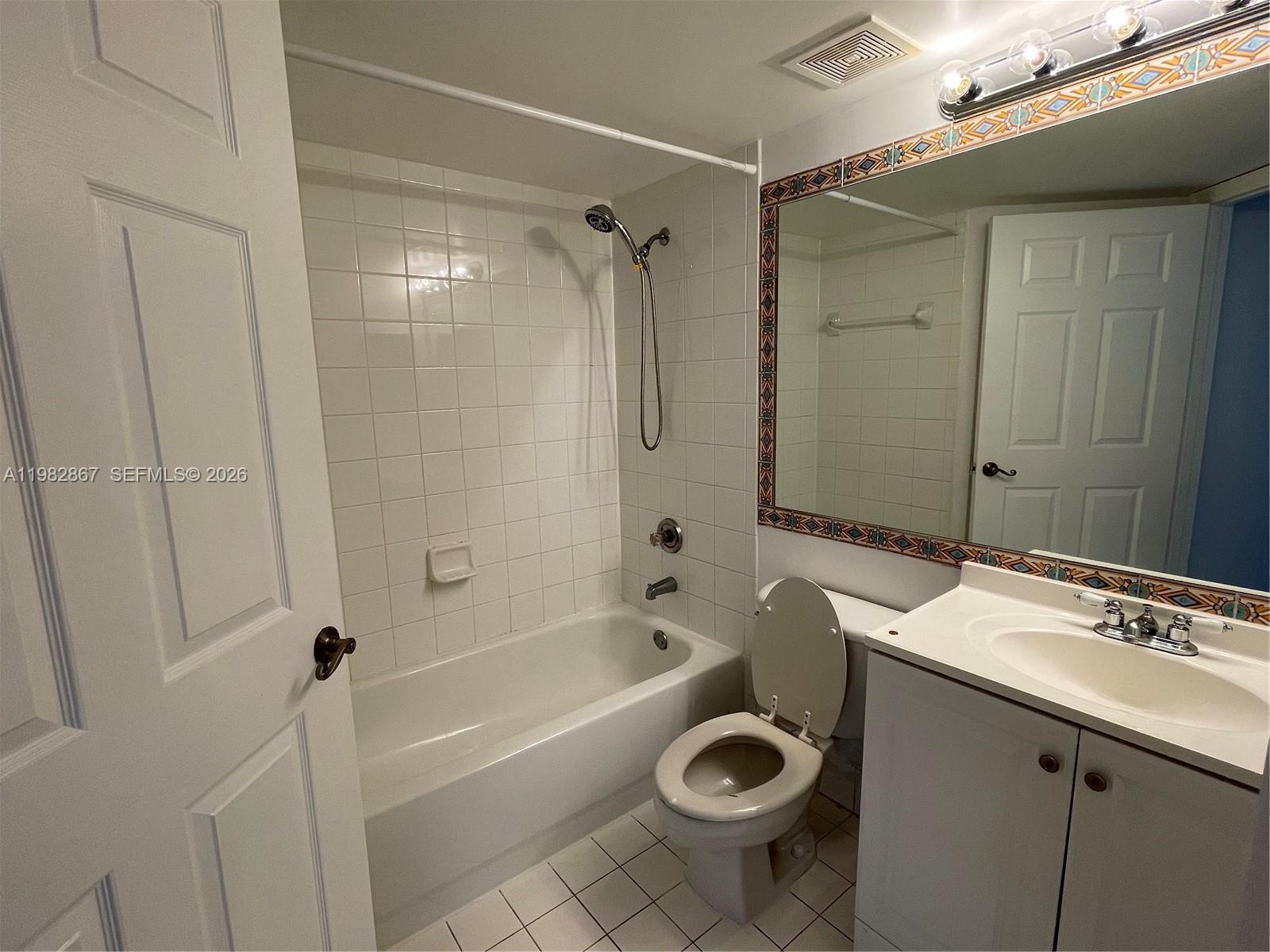 9640 NW 2nd St # 305 Unit: 5-305