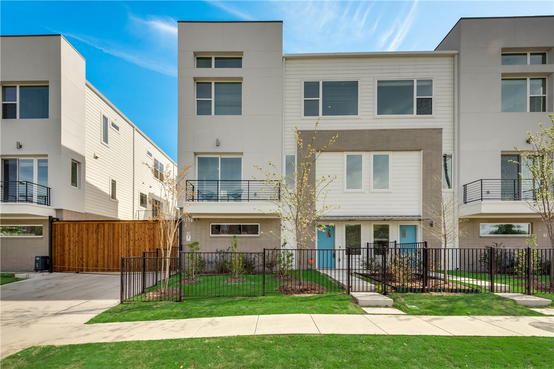 1518 N Carroll Avenue 605