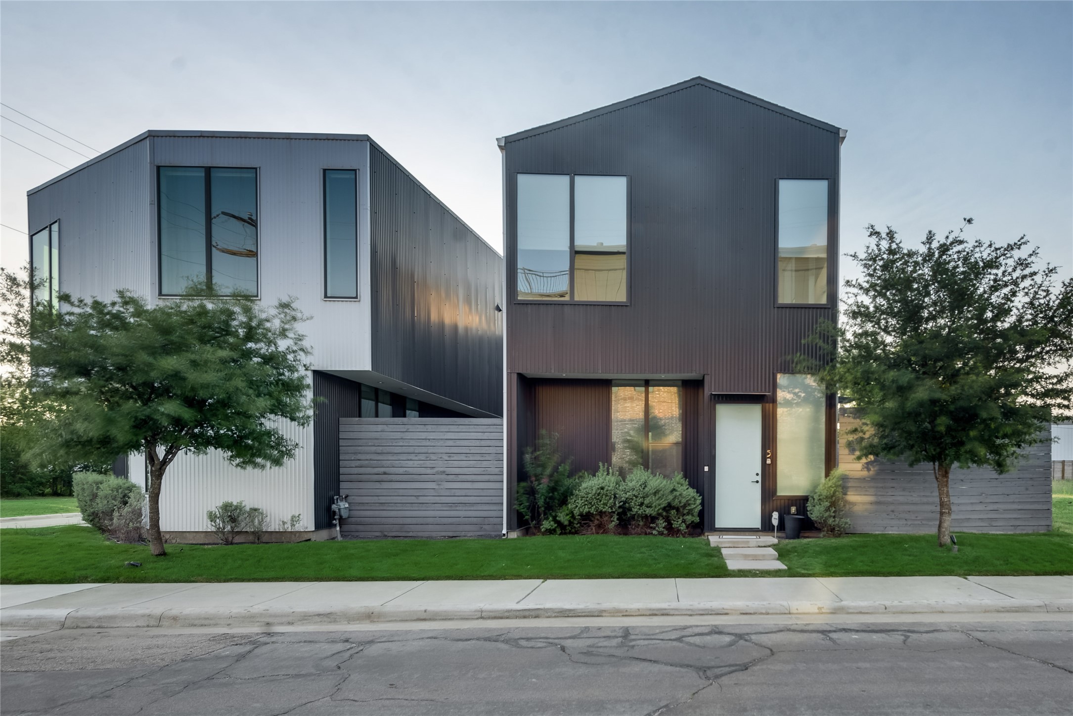 1504 Burlew Street 5