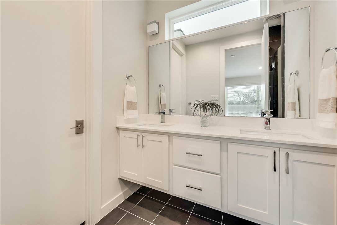 1518 N Carroll Avenue 501