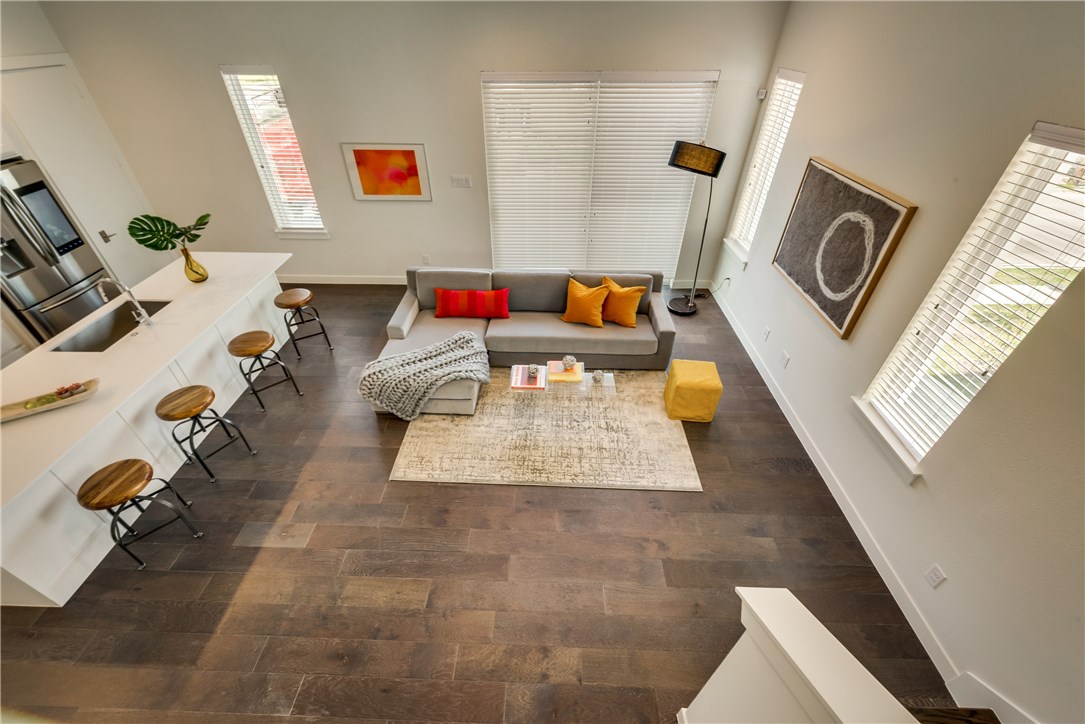 1518 N Carroll Avenue 501