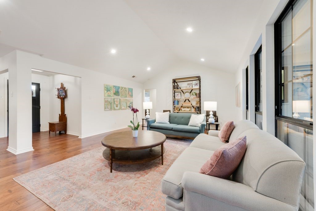 1113 Chesterton Drive