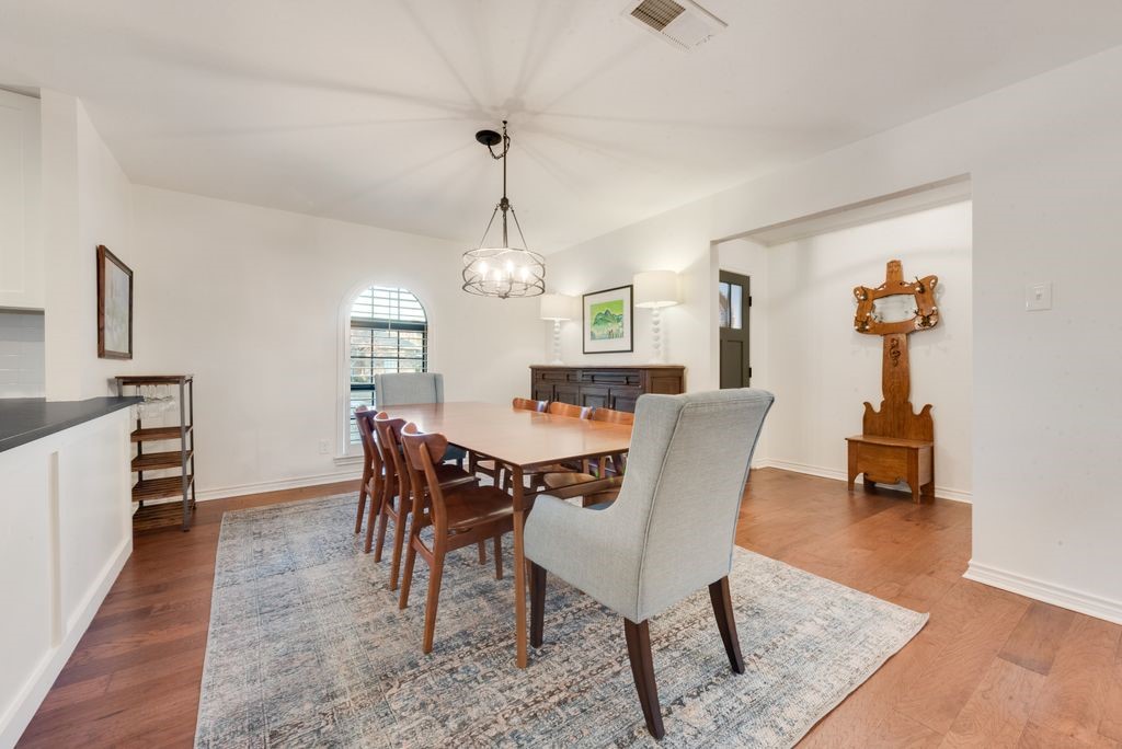 1113 Chesterton Drive