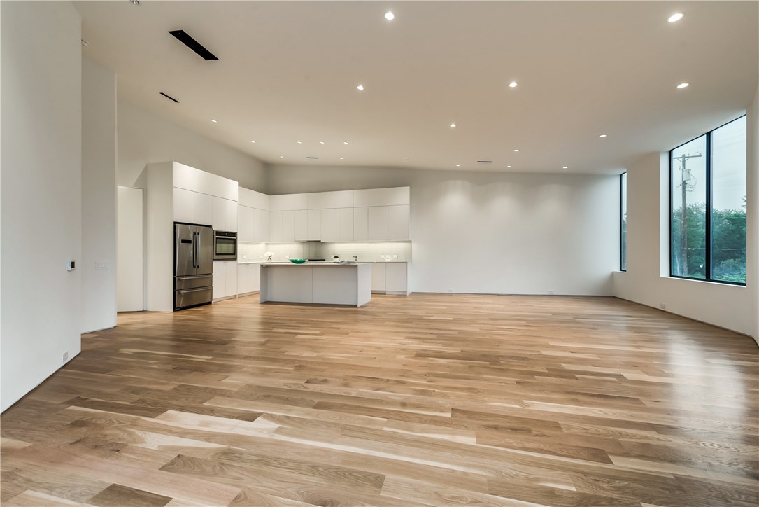 1504 Burlew Street 4