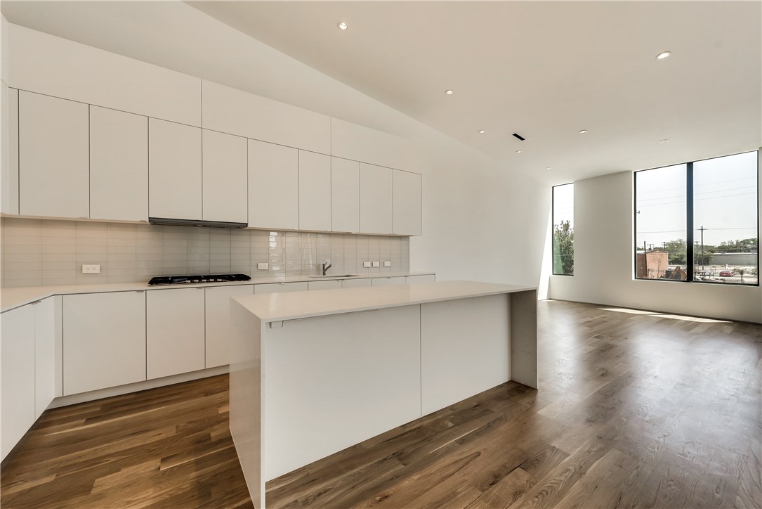 1504 Burlew Street 4