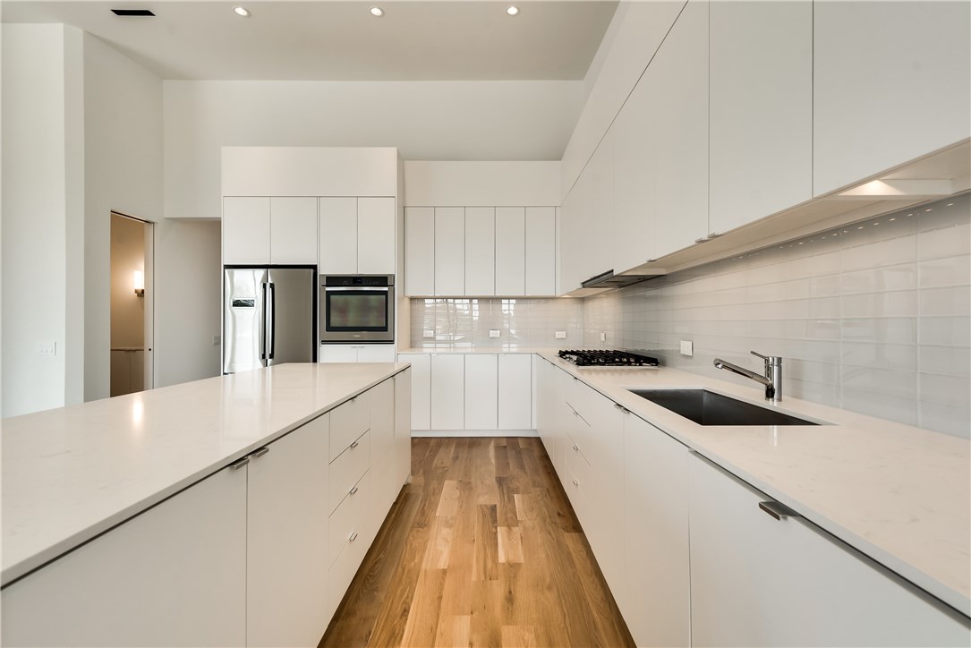 1504 Burlew Street 4