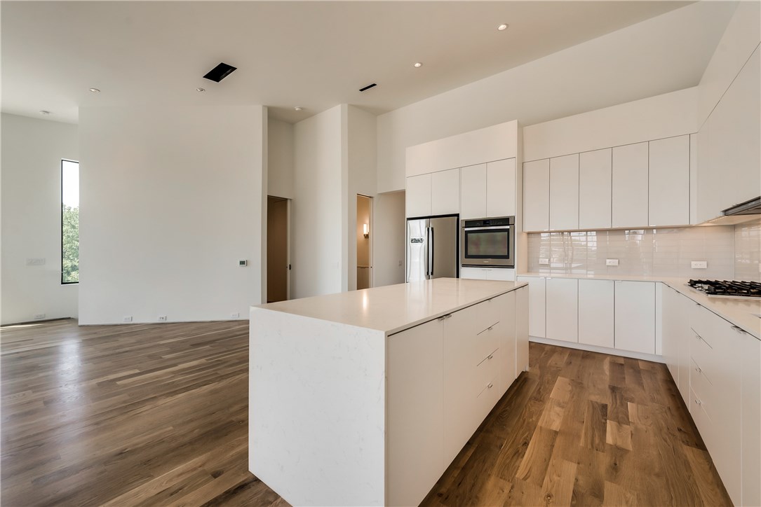 1504 Burlew Street 4