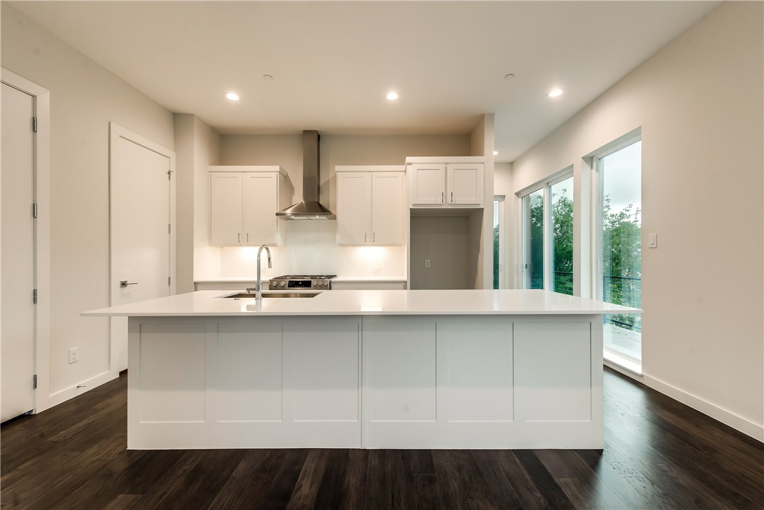 4620 Munger Avenue 101