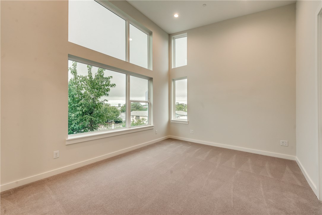 4620 Munger Avenue 101