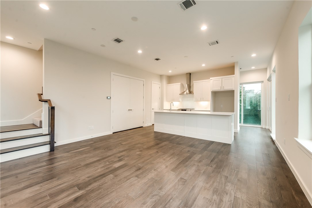 4620 Munger Avenue 101