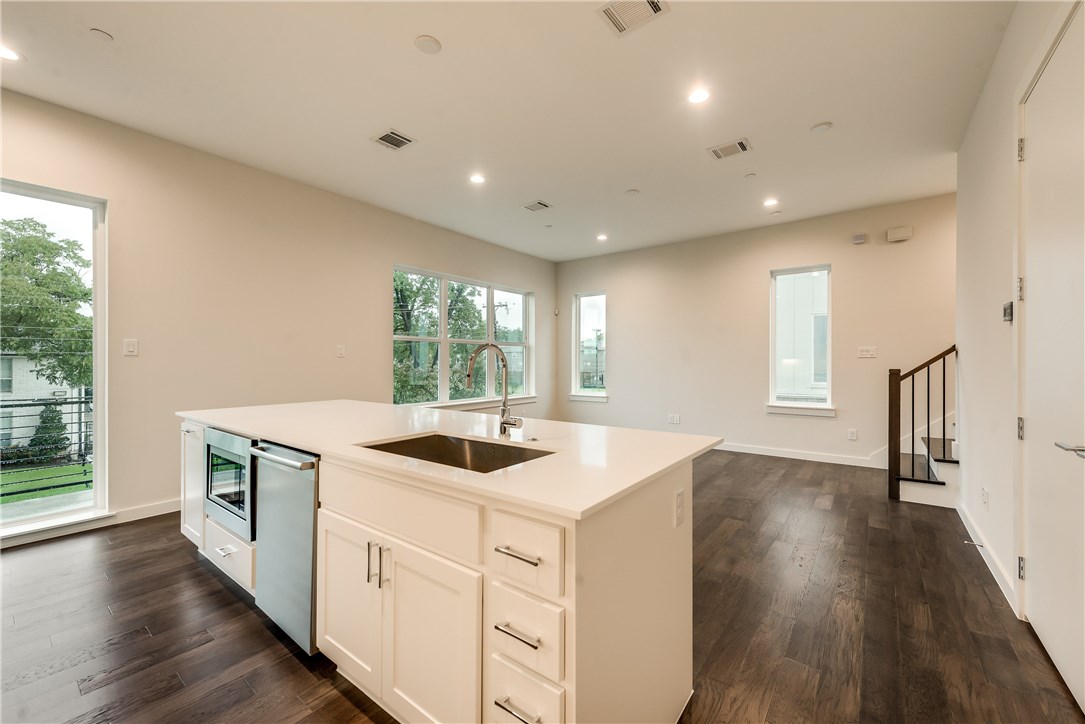 4620 Munger Avenue 101