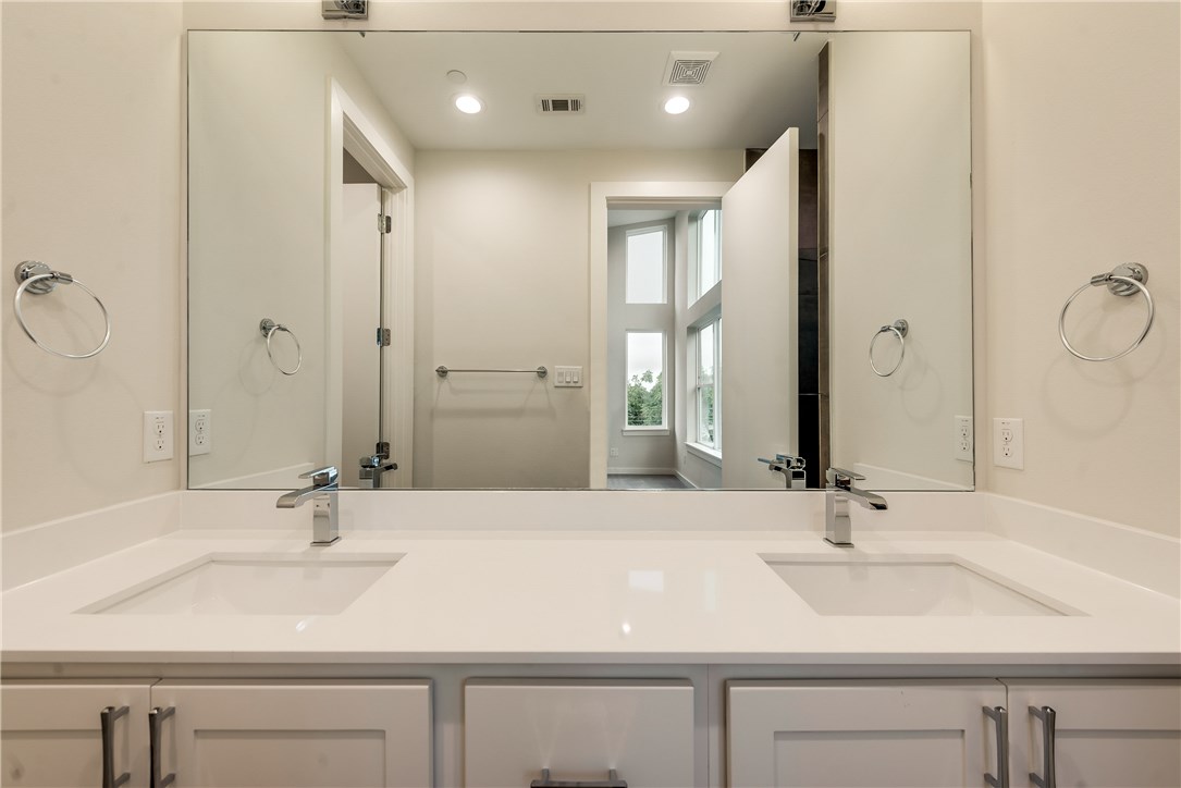 4620 Munger Avenue 101