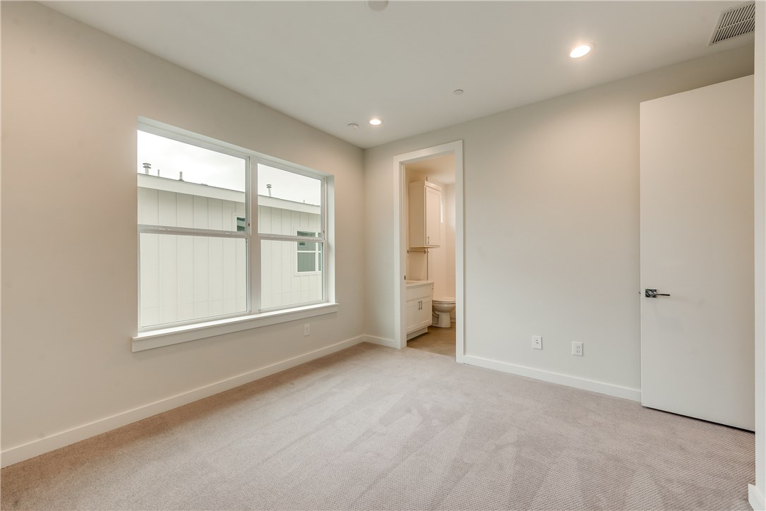 4620 Munger Avenue 101