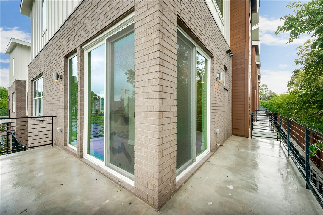 4620 Munger Avenue 101