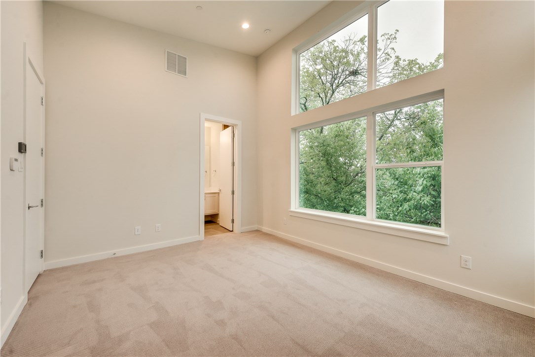 4620 Munger Avenue 101