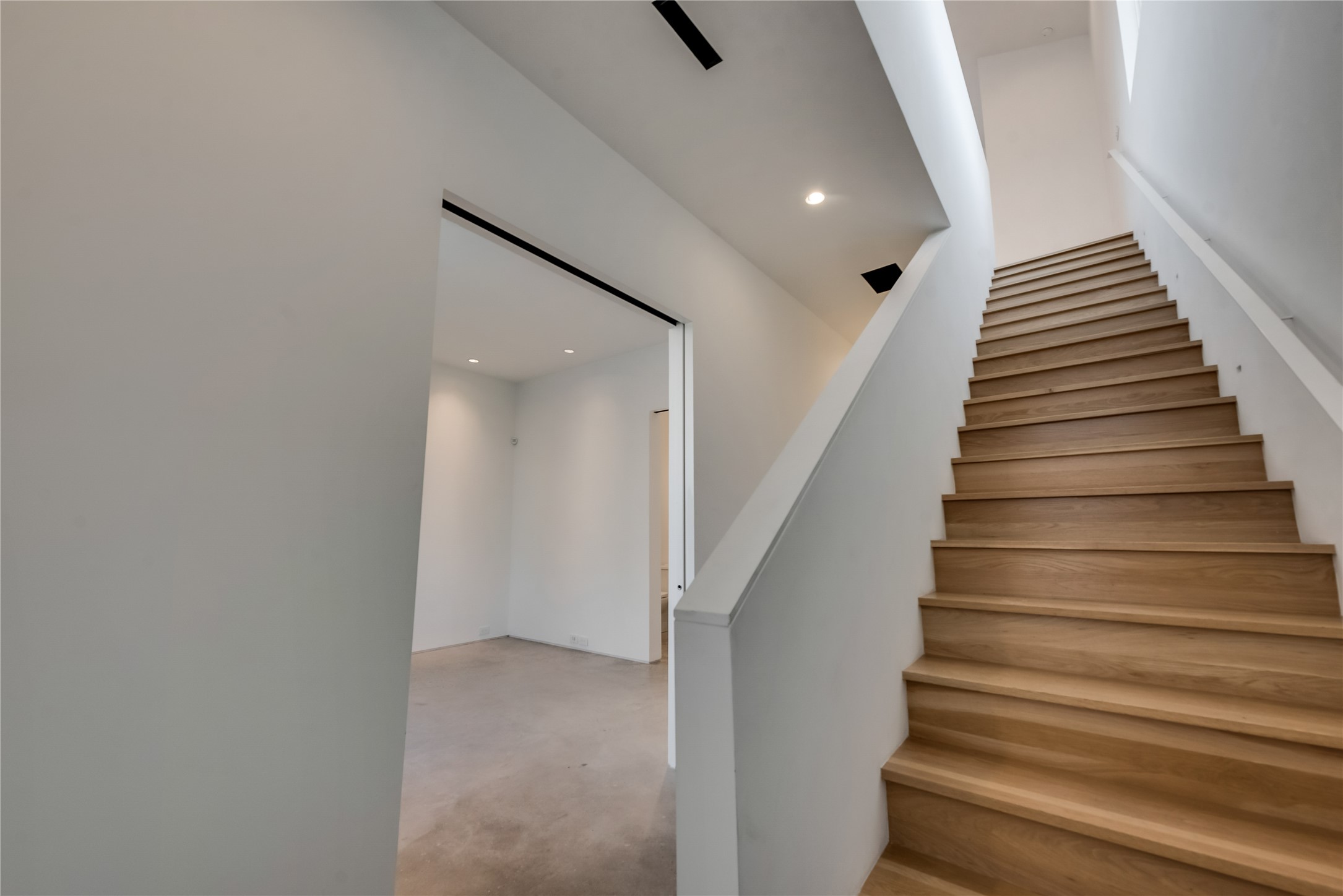 1504 Burlew Street 5