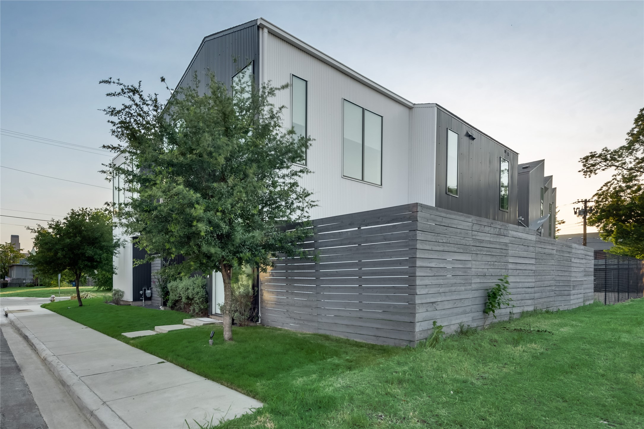 1504 Burlew Street 5