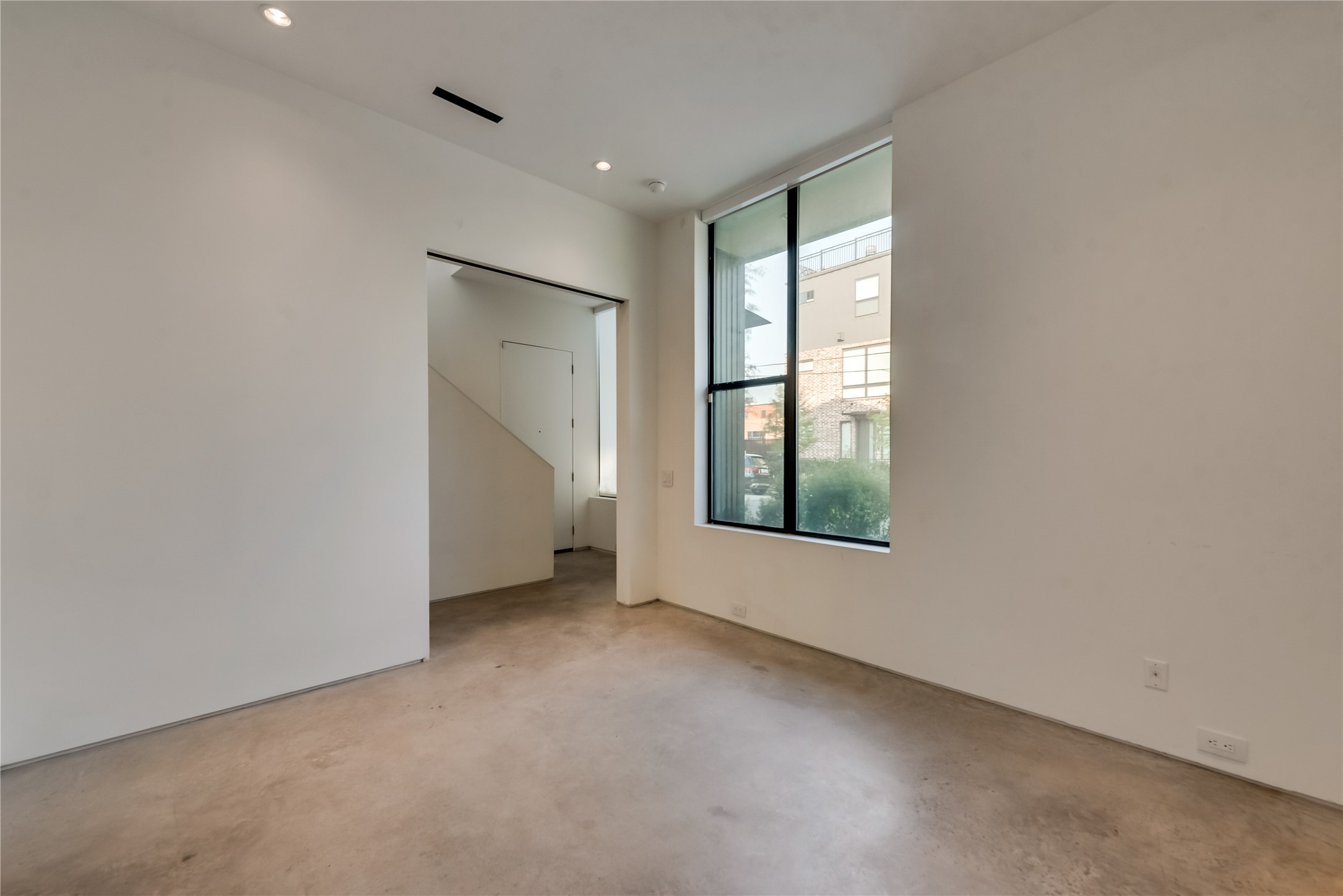 1504 Burlew Street 5