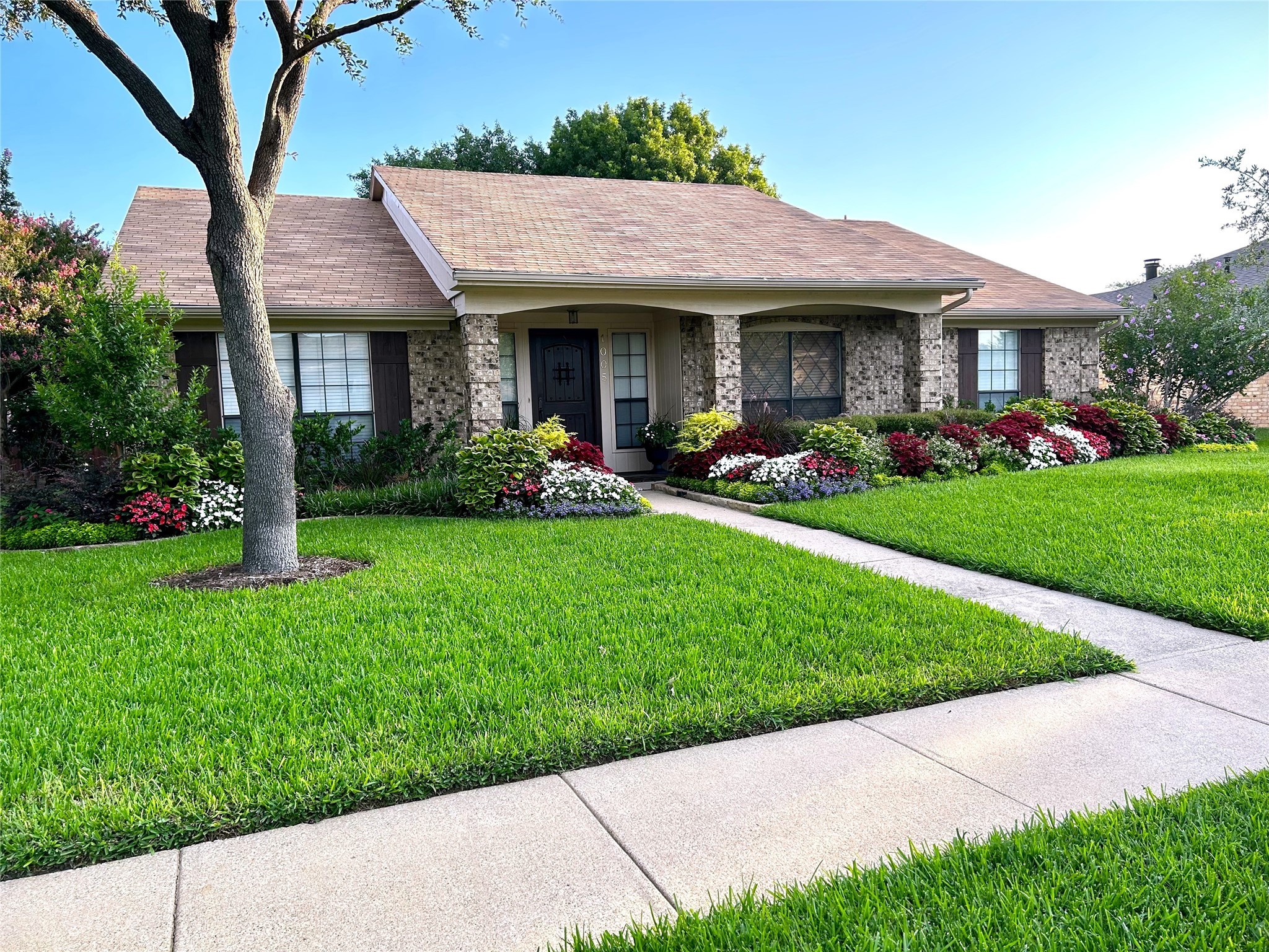 1005 Summertree Circle