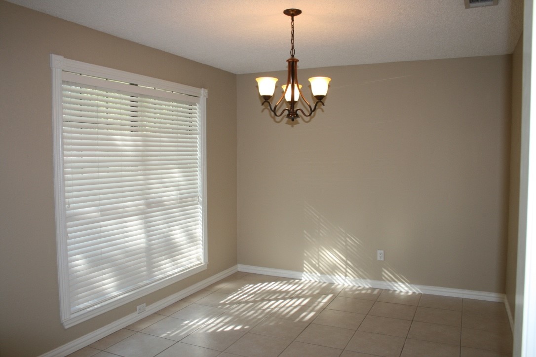 1005 Summertree Circle