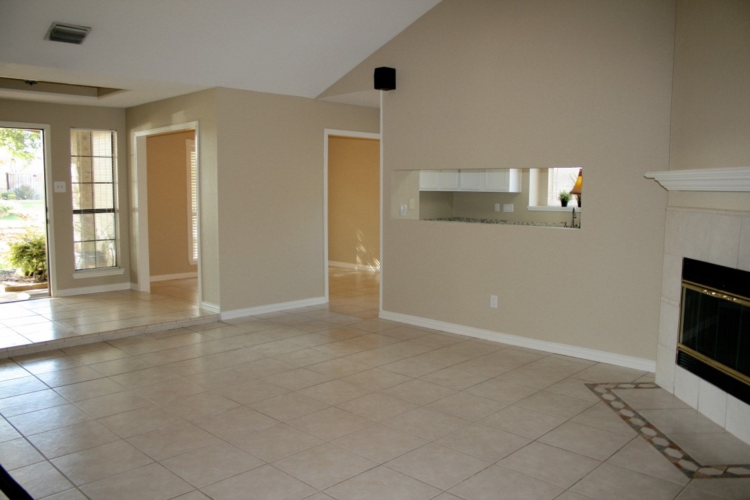 1005 Summertree Circle