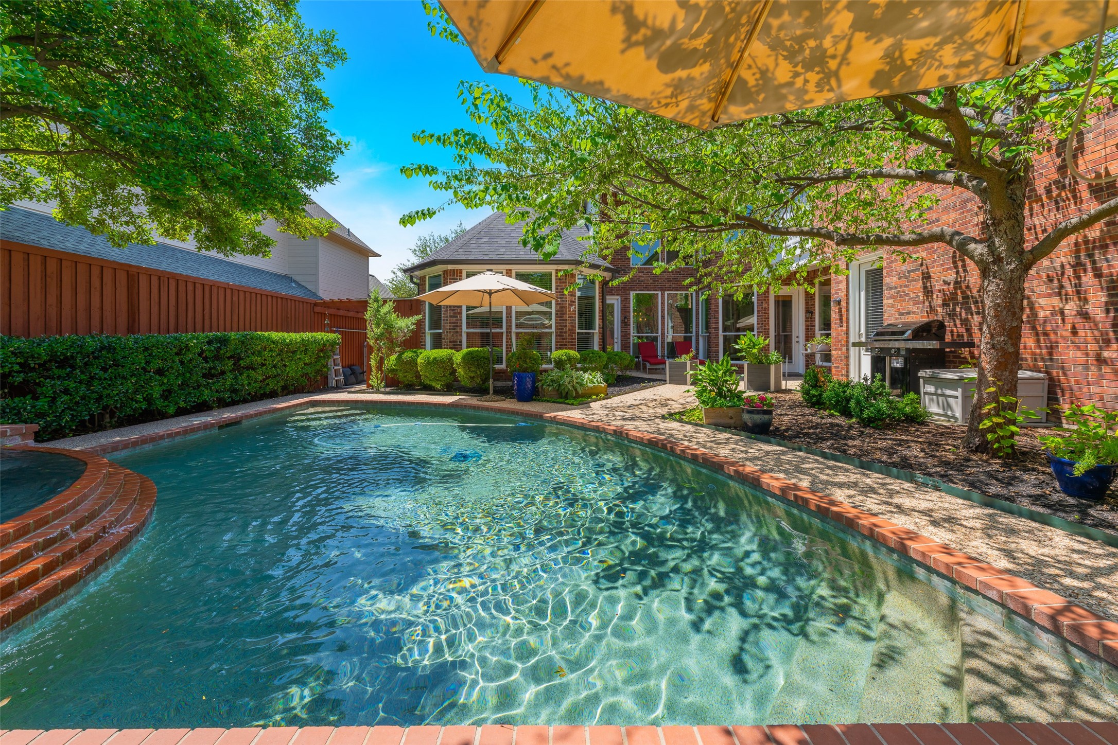 5617 Lindsey Drive