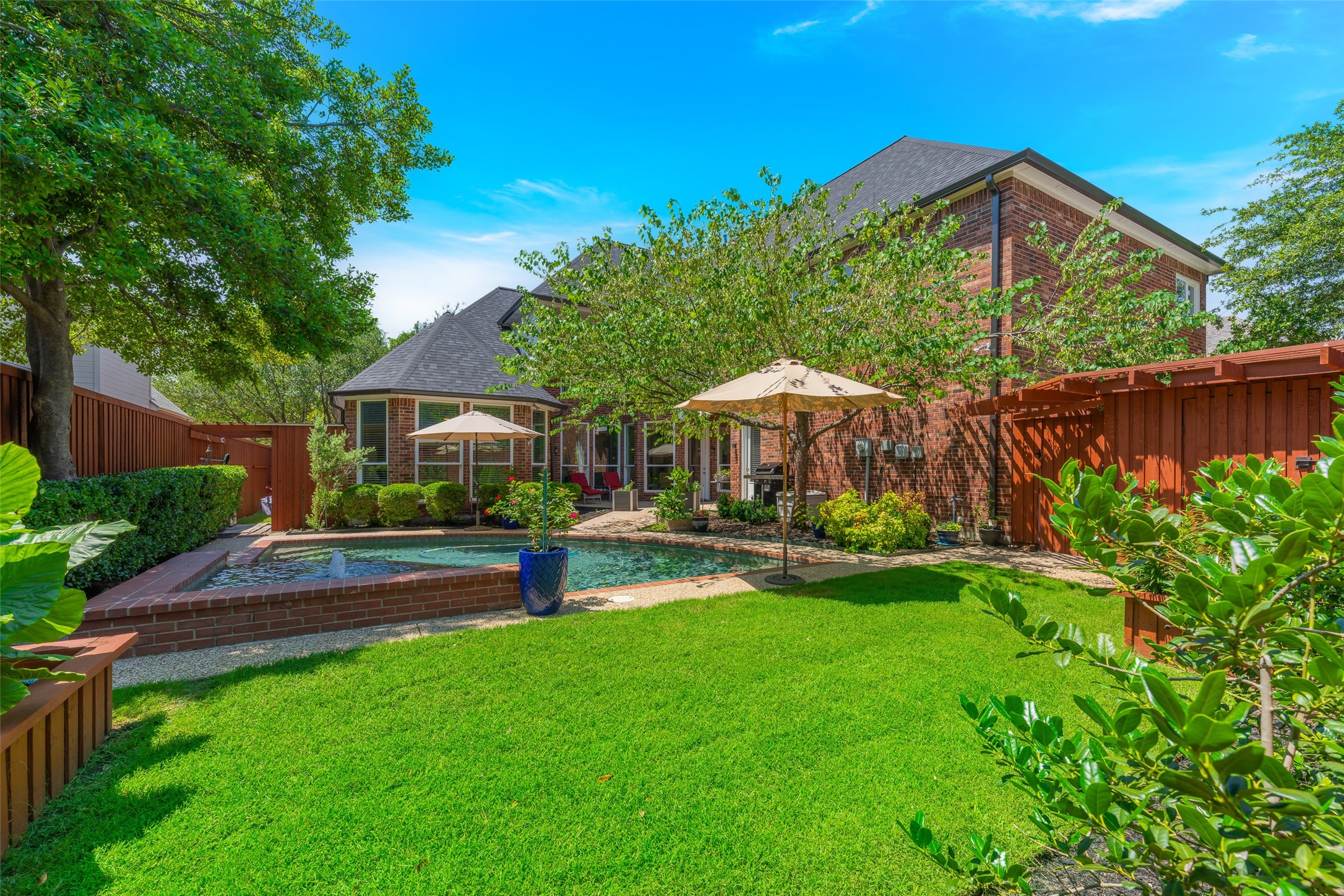5617 Lindsey Drive