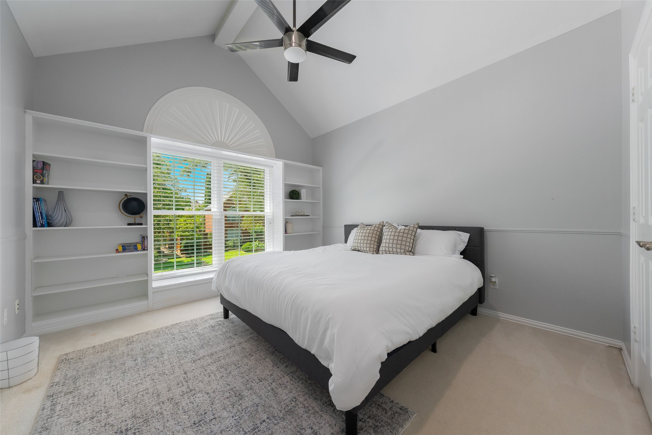 5617 Lindsey Drive