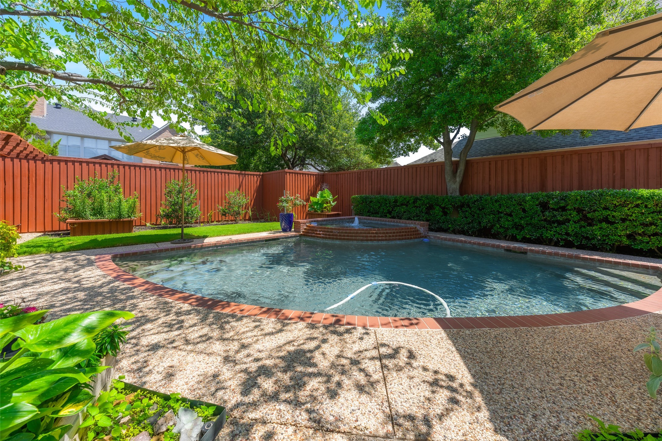 5617 Lindsey Drive