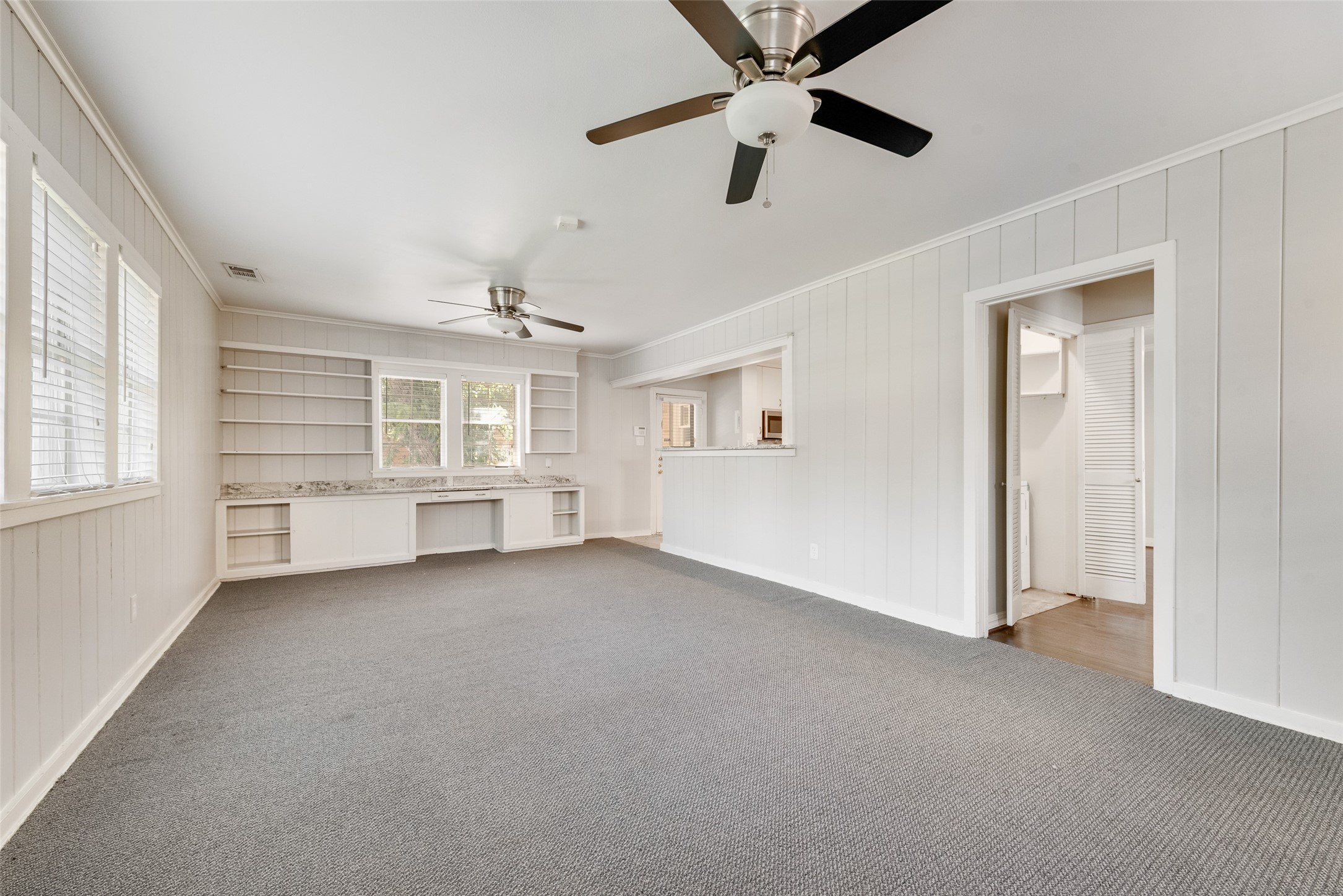 6055 Ellsworth Avenue