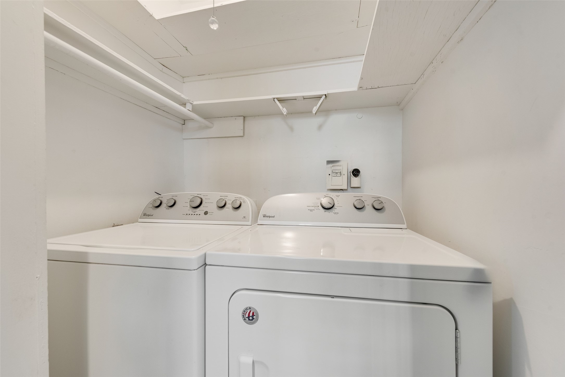 6055 Ellsworth Avenue