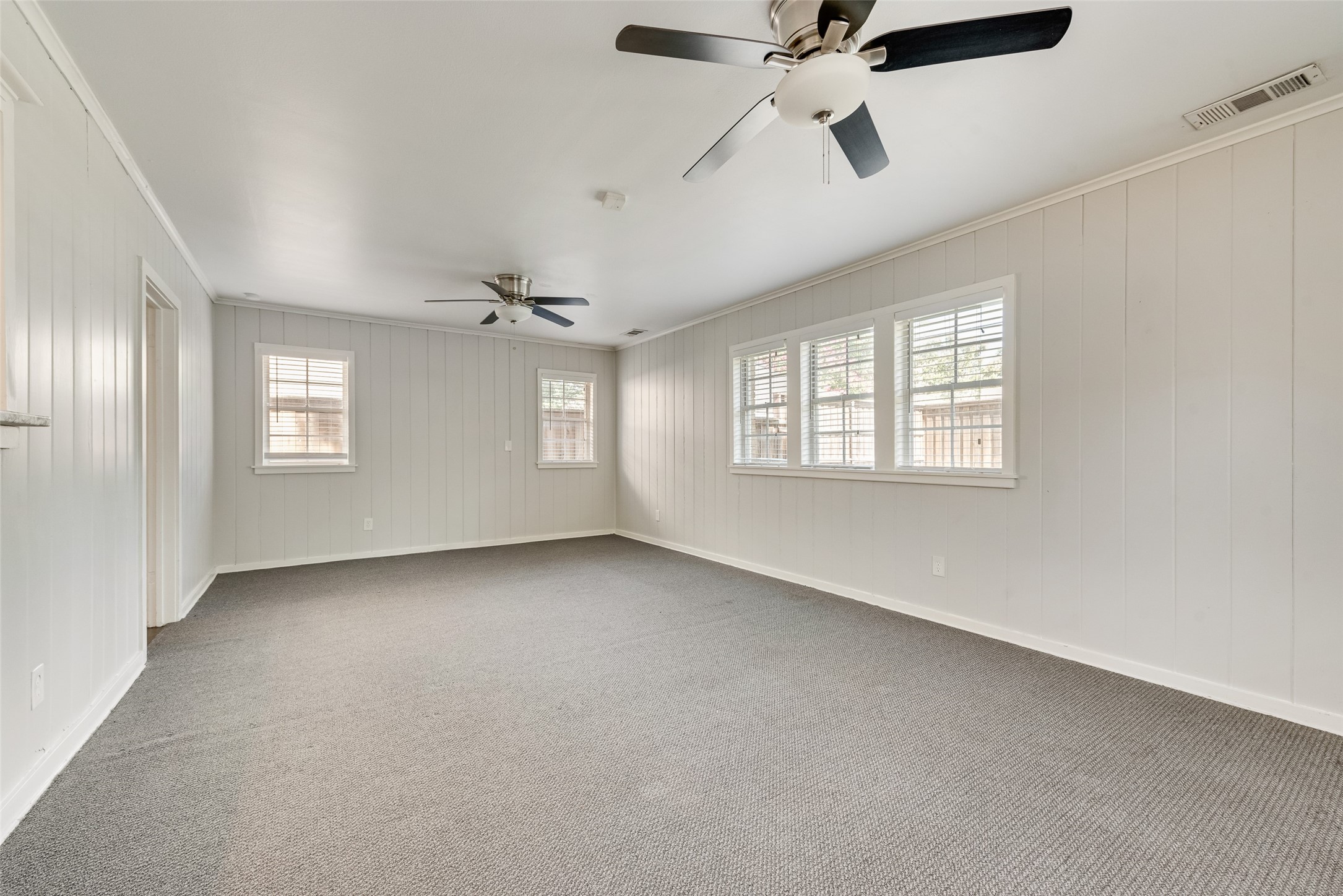 6055 Ellsworth Avenue