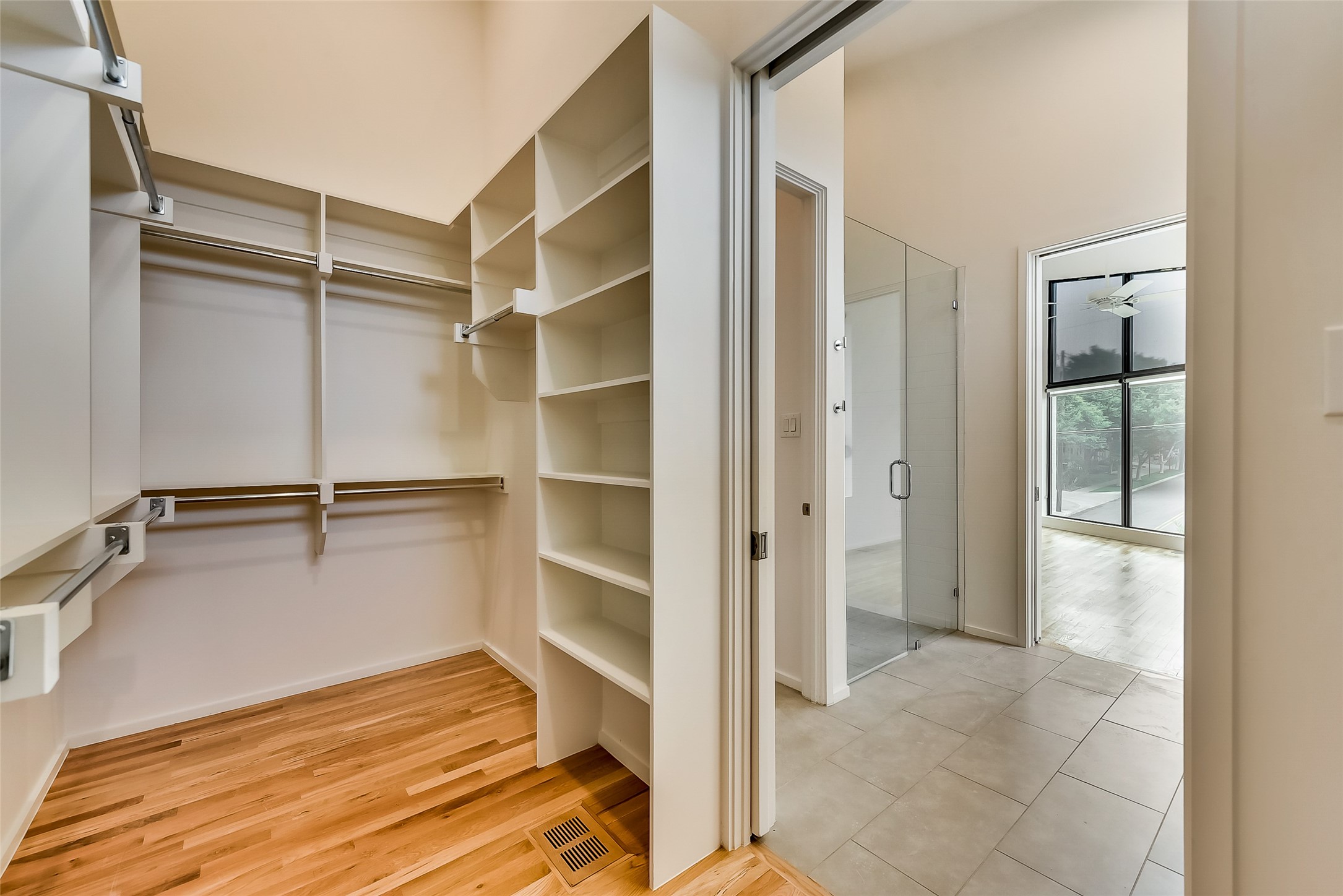 1839 Summit Avenue 1