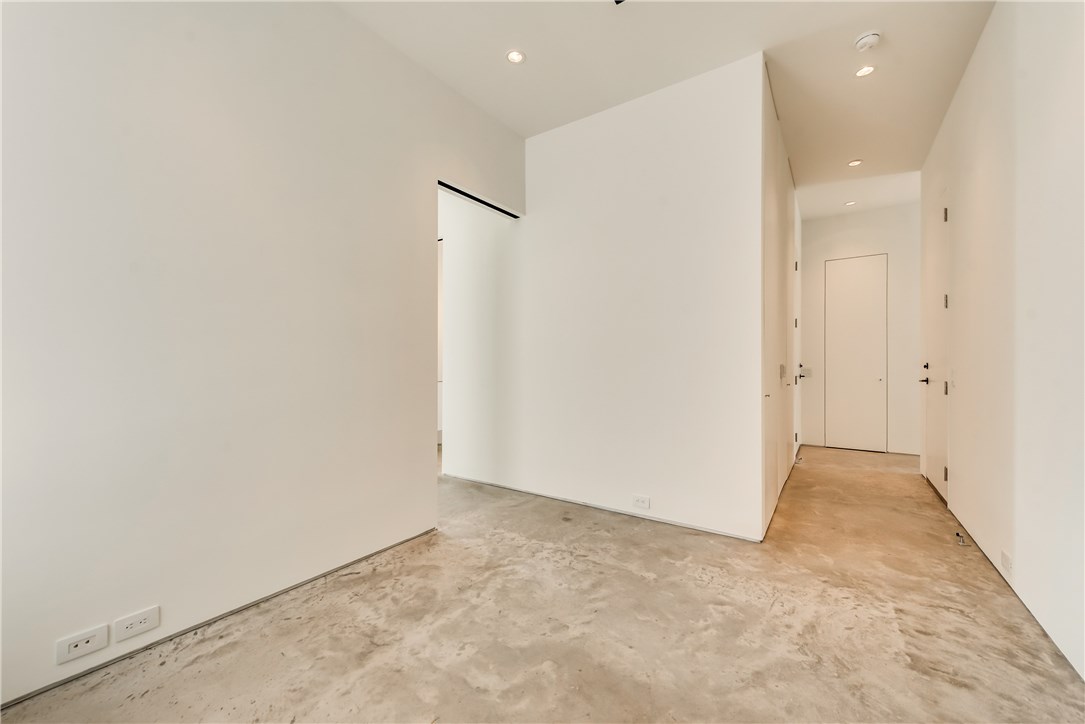 1504 Burlew Street 4